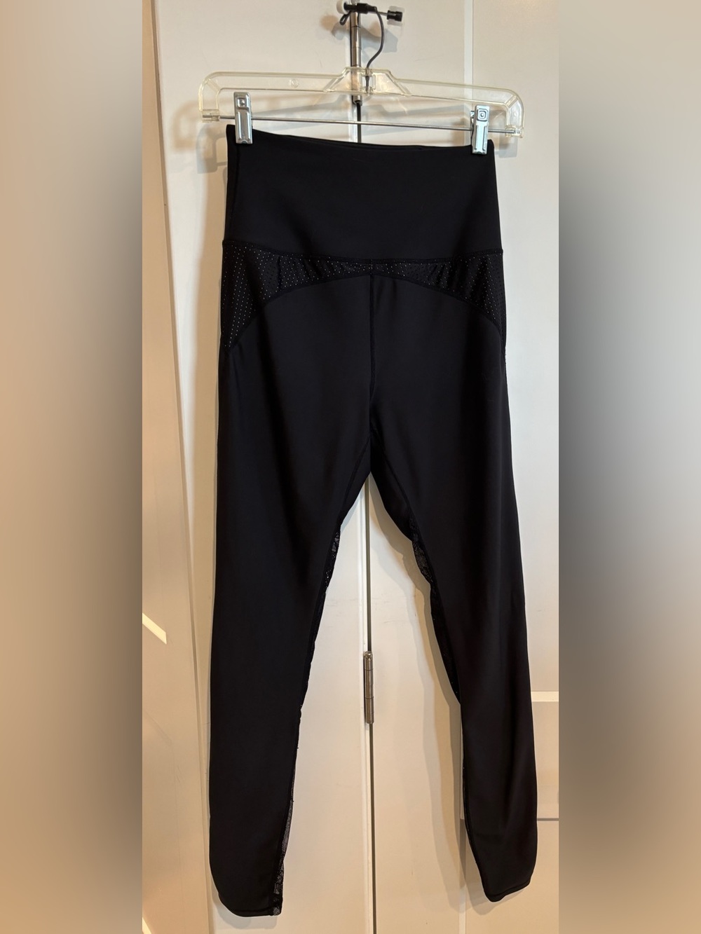 Amari Active Black Workout Leggings. Size S